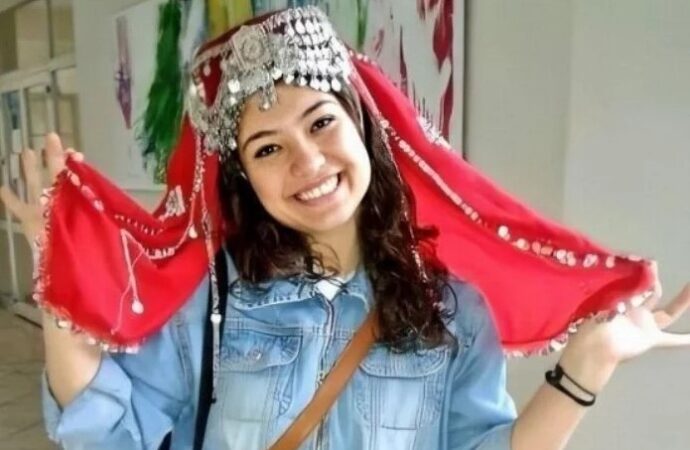 Şehit öğretmen Şenay Aybüke Yalçın, son istirahatgahında anıldı.