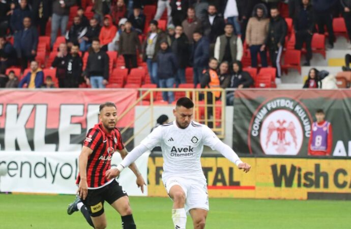 Çorum FK, Altay’ı 3-0 mağlup etti.