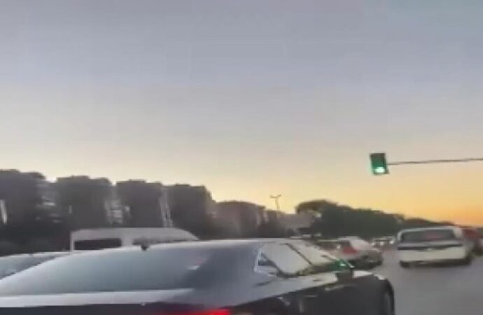 Kadıköy ilçesinde bisiklet sürerken bir kadını takip ederek taciz etmekle suçlanan şüpheliye, 3 yıl hapis cezası talep ediliyor.