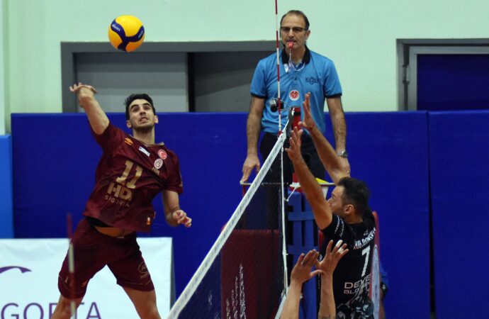 Develi Belediye Spor, Galatasaray’ı 3-2 mağlup etti.