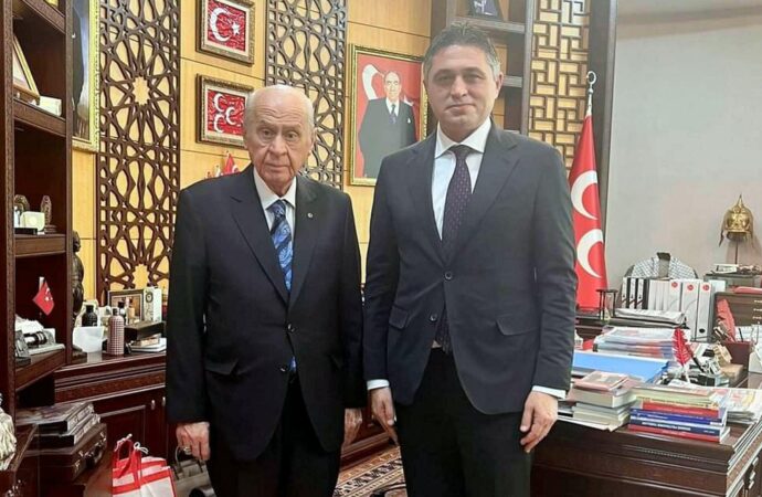 Aliağa Belediye Başkanı Acar, aday adaylığı başvurusunu gerçekleştirdi.