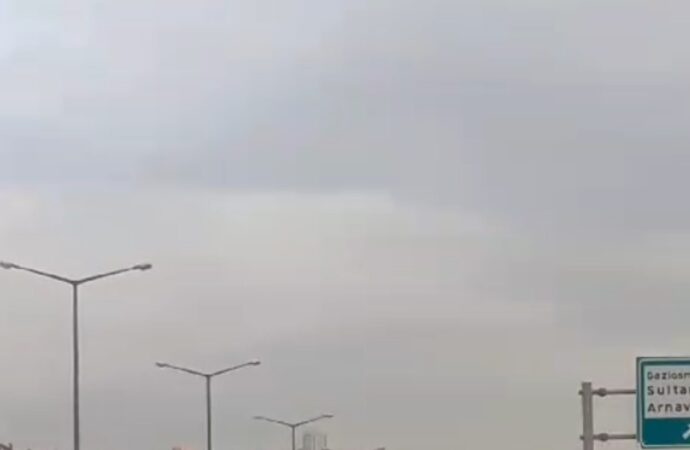 Trafik Elektronik Denetleme Sistemi (TEM) kameralarında sürücülerin tehlikeli inatlaşmaları görüntülendi.