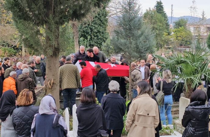Ünlü oyuncu Can Gürzap, son yolculuğuna uğurlandı.