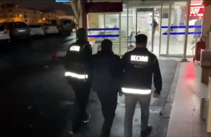 Türkiye’nin 73 ilinde gerçekleştirilen ‘Mercek-7’ operasyonları sonucunda, toplamda 1038 adet silah ele geçirilirken, 1264 kişi gözaltına alındı.