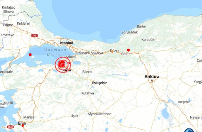 Gemlik Körfezi’nde meydana gelen 5.1 büyüklüğündeki deprem, İstanbul ve İzmir gibi büyük şehirlerde de hissedildi.