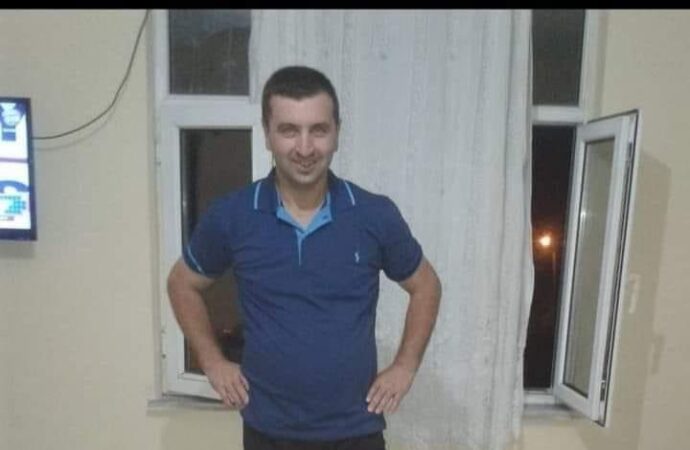 Bir ağaç budama işlemi sırasında düşerek hayatını kaybetti.