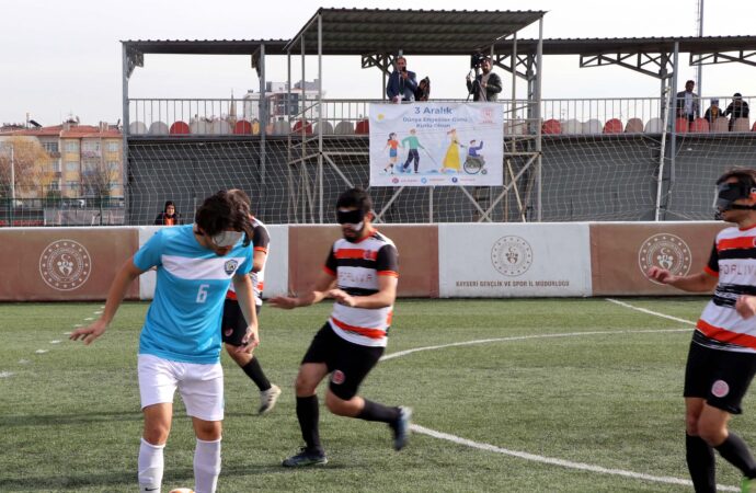 Kayseri, Türkiye Sesi Görenler Futbol Süper Ligi’nde ikinci sırayı elde etti.