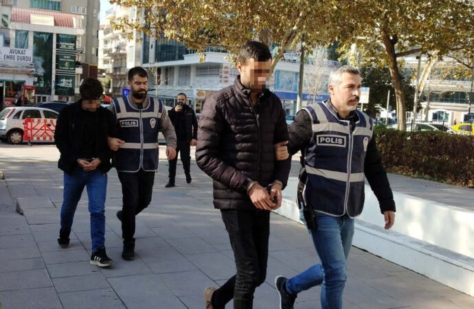 100 güvercin çalan 2 şüpheli, polis tarafından yakalandı.