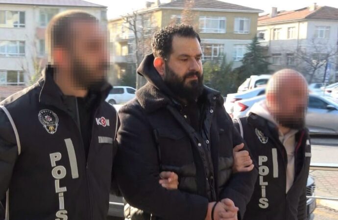 Ayhan Bora Kaplan soruşturması kapsamında, örgüt yöneticisi olan şahsa tutuklama kararı verildi.