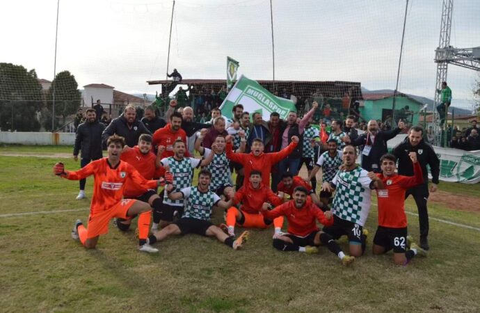 Muğlaspor’da liderlik sevinci yaşanıyor.