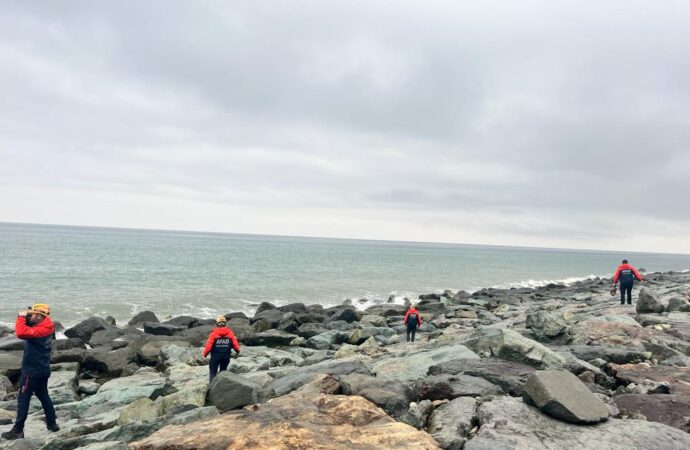 Rize’de dalgalara kapılan kadının arama çalışmaları, 10. gününde devam ediyor.
