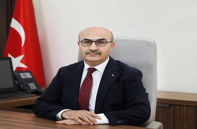 Gemlik Körfezi’nde meydana gelen 5.1 büyüklüğündeki deprem, İstanbul ve İzmir gibi şehirlerde de hissedildi. (8)