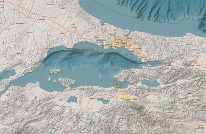 Gemlik Körfezi’nde meydana gelen 5.1 büyüklüğündeki deprem, İstanbul ve İzmir’de de hissedildi.