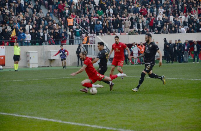 Kastamonuspor, Amed Sportif Faaliyetler karşısında 1-2’lik skorla galip geldi.