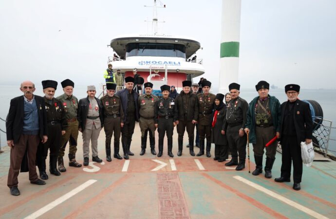 Kocaeli’nin gözde mekanlarından biri olan TCG Anadolu, yoğun ziyaretçi akınına rağmen şehirden ayrıldı.