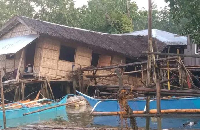 Filipinler’de meydana gelen deprem, fotoğraflar aracılığıyla ortaya çıkan hasarı gözler önüne serdi.