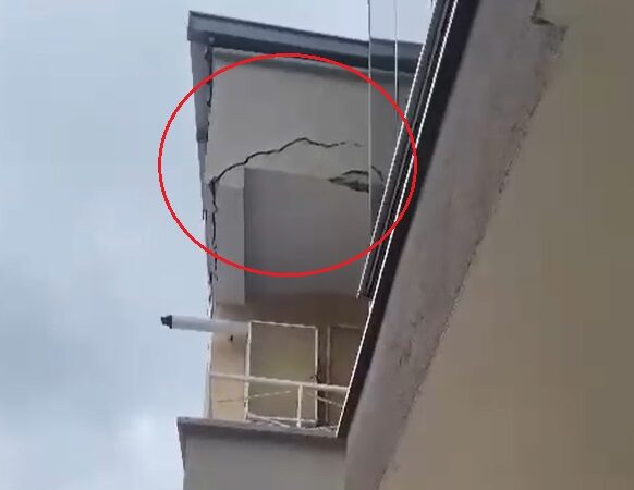 Gemlik Körfezi’nde meydana gelen 5.1 büyüklüğündeki deprem, İstanbul ve İzmir’de de hissedildi.