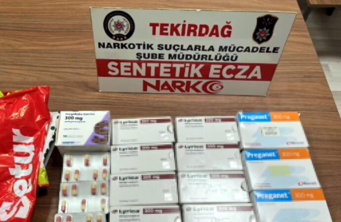 Tekirdağ ve İstanbul illerinde gerçekleştirilen bir uyuşturucu operasyonunda 11 kişi gözaltına alındı.