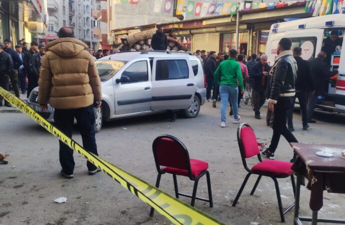 Barış toplantısı, şiddetli bir çatışmaya dönüşerek ortamı savaş alanına çevirdi.