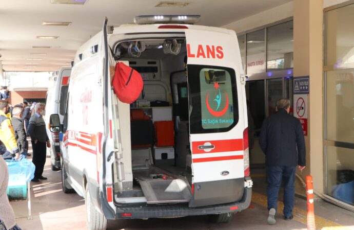 Yol kenarında başından vurulmuş halde cansız bedeni bulunan bir kişi tespit edildi.