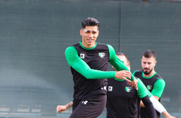 Denizlispor’un genç yeteneği Bekir Turaç, son dönemde gösterdiği performansla dikkatleri üzerine çekiyor.