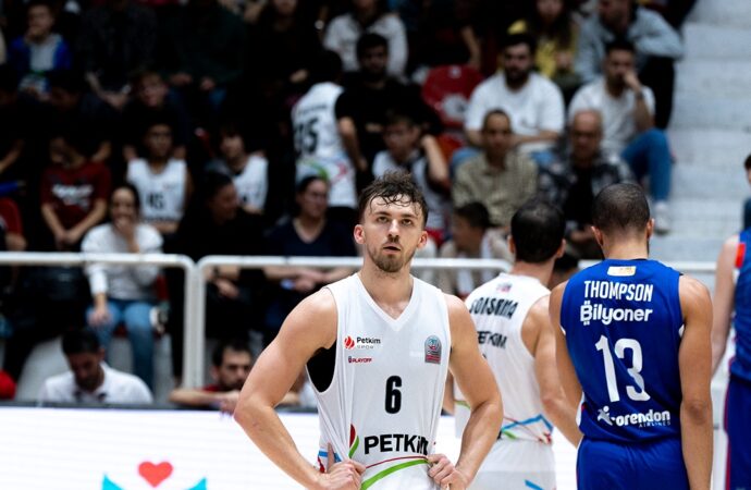 Petkimspor, uzatma dakikalarında mağlup oldu.
