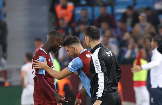 Trabzonspor yönetimi, Pepe’nin sakatlığı hakkında bir açıklama yaptı.