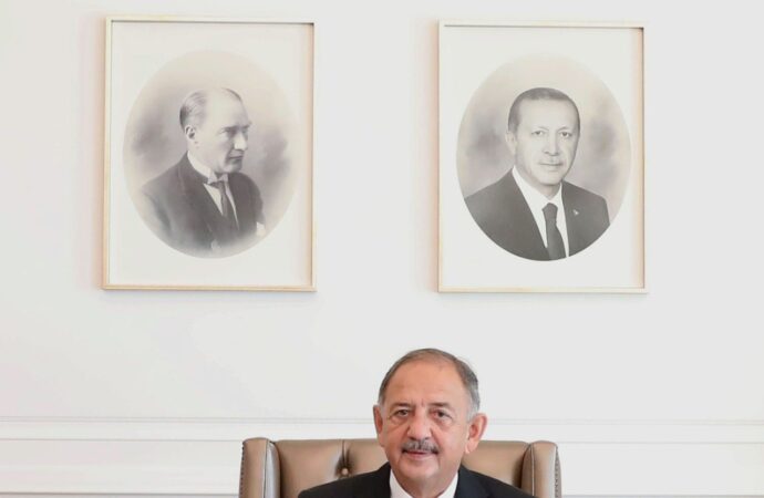 Çevre ve Şehircilik Bakanı Mehmet Özhaseki, Kilis’te yapımı tamamlanan 1045 deprem konutunun bu ay içerisinde teslim edileceğini açıkladı.