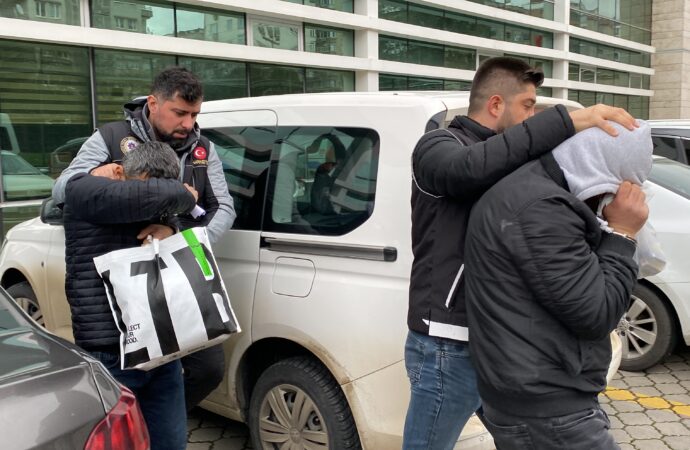 Samsun’da uyuşturucu ticaretiyle ilgili olarak 2 kişi tutuklandı.