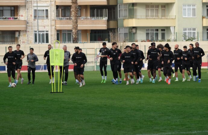 Hatayspor, 3 puan hedefine odaklanıyor.