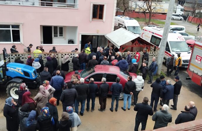 95 yaşındaki bir kadın, evde elektrikli bir ısıtıcının devrilmesi sonucu çıkan yangında hayatını kaybetti.