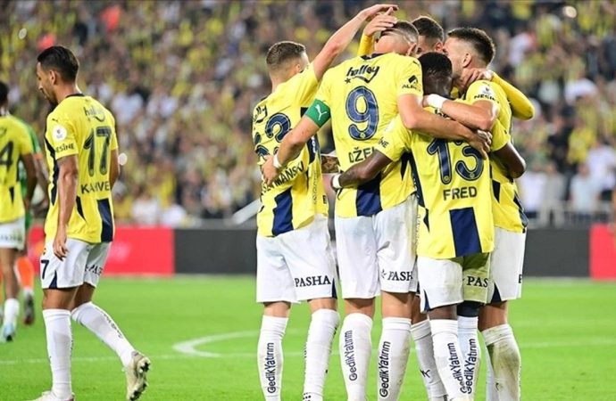 2 yeni transfer UEFA listesinde: Fenerbahçe’nin Avrupa kadrosu güncellendi
