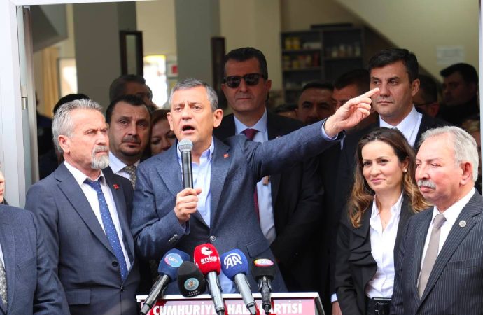 Özgür Özel: Erdoğan’a ‘öyle karşıdan oraya buraya saldırma, aday burada, arkasında biz varız’ diyeceğiz