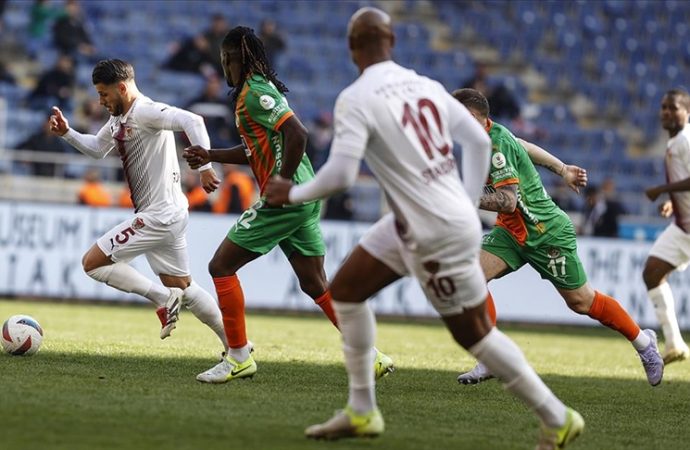 Atakaş Hatayspor, sahasında Corendon Alanyaspor’u 1-0 yendi