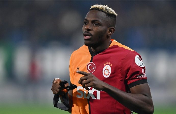 Osimhen Galatasaray’ı ipten aldı