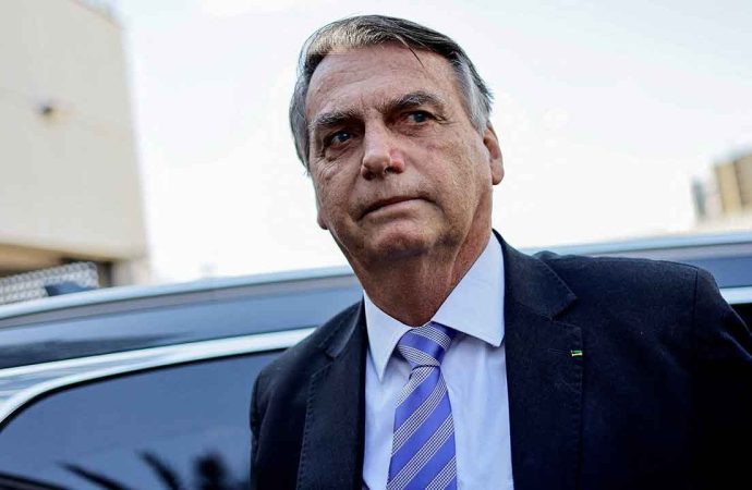 Brezilya’da eski Cumhurbaşkanı Bolsanaro’ya “Darbecilik” davası