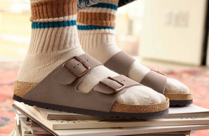 Bu karara Birkenstock hariç herkes sevindi: Hayır, o terlik bir sanat eseri değil!