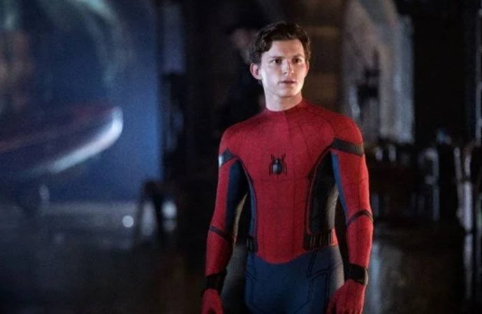 Tom Holland’lı yeni ‘Örümcek Adam’ filmi bir hafta ertelendi