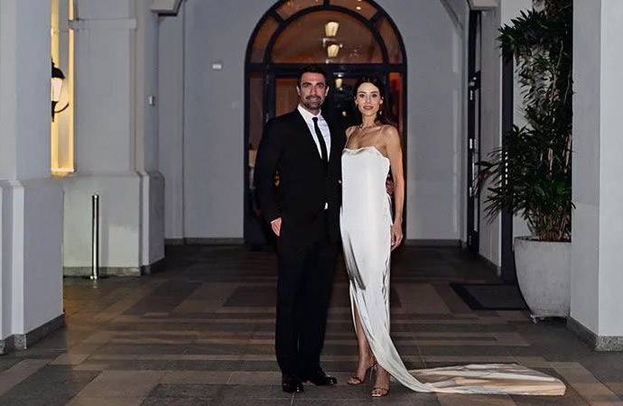 Cansu Dere ve İbrahim Çelikkol’un yeni dizisi tabii’de yayınlanacak