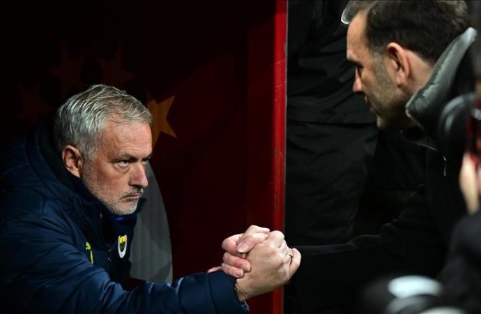 PFDK, Jose Mourinho’ya 4, Okan Buruk’a da 1 maç men cezası verdi