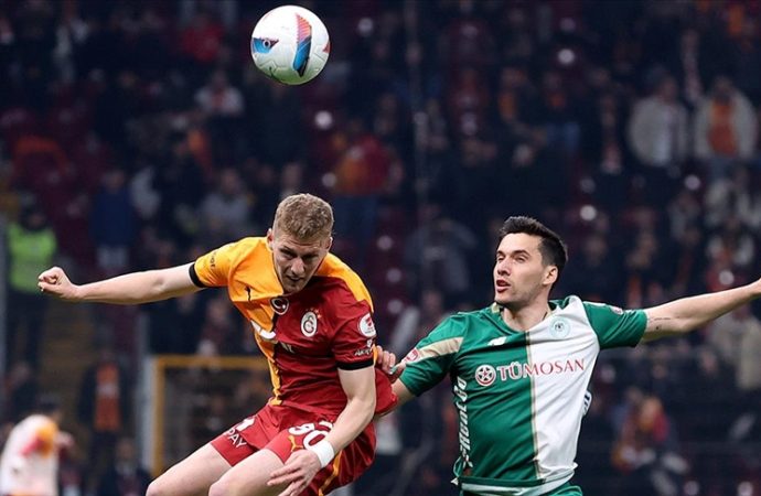 Galatasaray az kalsın eleniyordu, ucu ucuna çeyrek finale çıktı