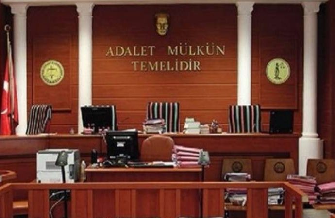 Oğlunu öldürdü, haksız tahrik indirimi aldı