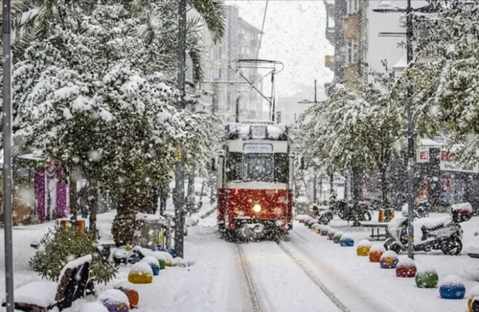 Peş peşe uyarılar: İstanbul’da en az dört gün kar var; sıcaklık çok sert düşecek