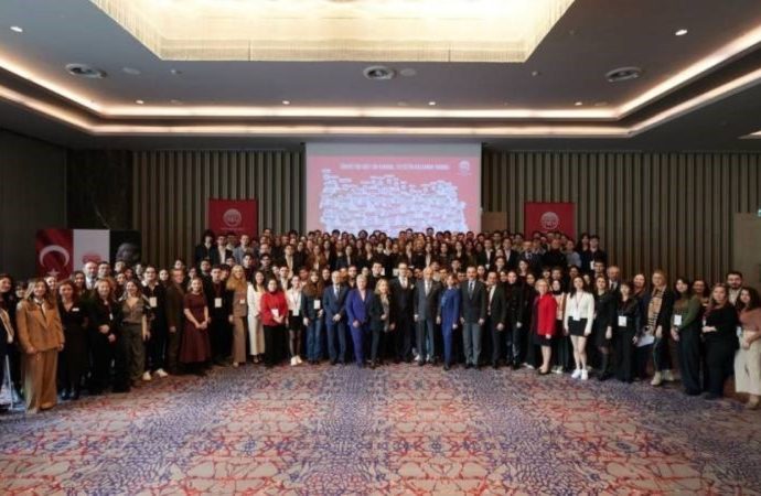 183 öğrenciye daha TEV üstün başarı bursu