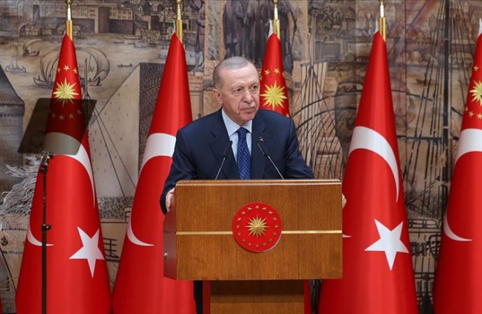 Erdoğan: Verilen sözler tutulmazsa demir yumruğumuz kafalarına iner
