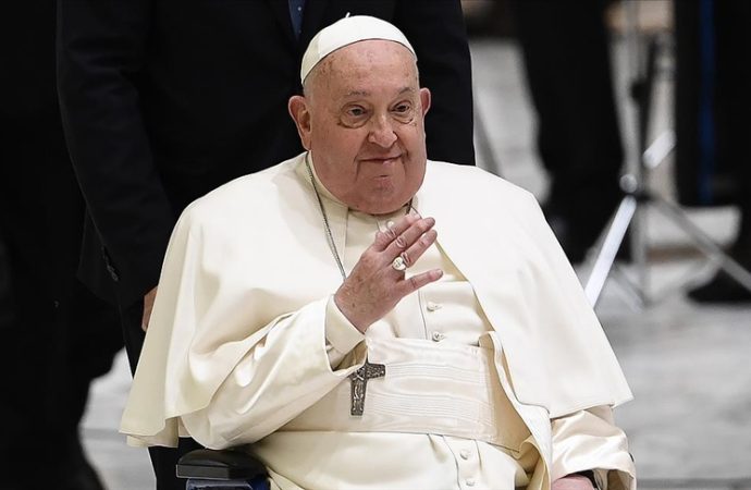 Papa’nın sağlığı: Ne iyiye gitti ne kötüye