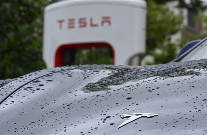 Tesla’nın Almanya’daki otomobil satışlarında keskin düşüş devam ediyor