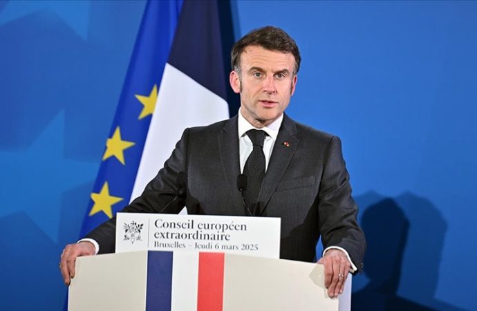 Macron: Avrupa kendi savunmasını kurmak zorunda