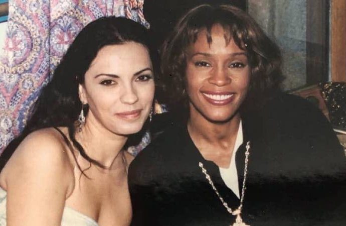 Yeşim Salkım- Whitney Houston fotoğrafının gerçek öyküsü