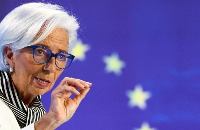 Lagarde: Enflasyonun yükselme riski var